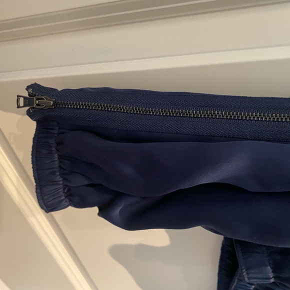 BCBGMaxAzria Cruz Blouson Sateen Navy Blue Bomber Style Jacket size S NWT - Picture 3 of 9